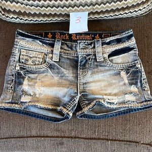 Like new Rock Revival size 25 shorts